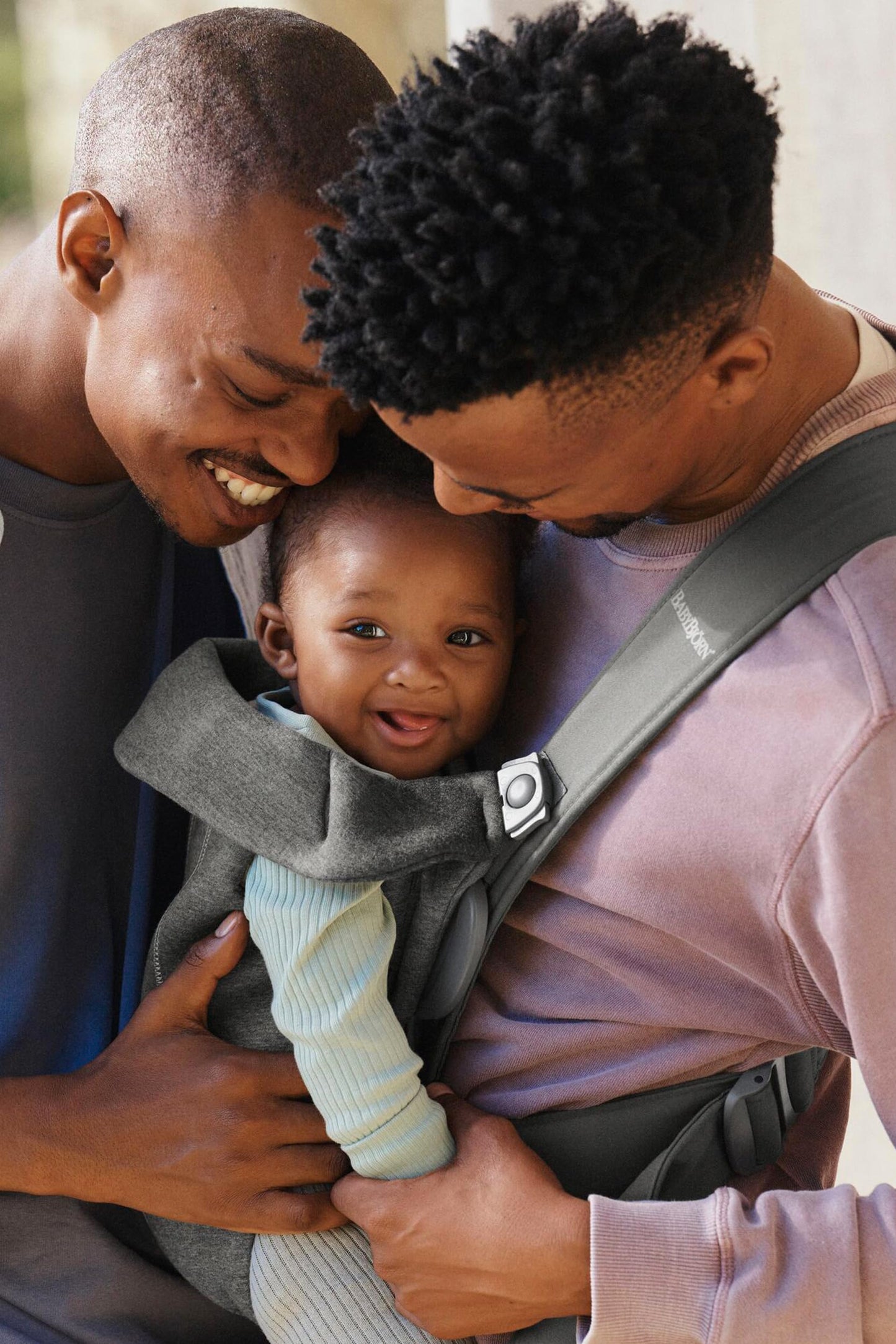 BabyBjörn Baby Carrier Mini, 3D Jersey, Light Beige | Newborn Carrier (7-25 lbs), Ergonomic, Easy-to-Use